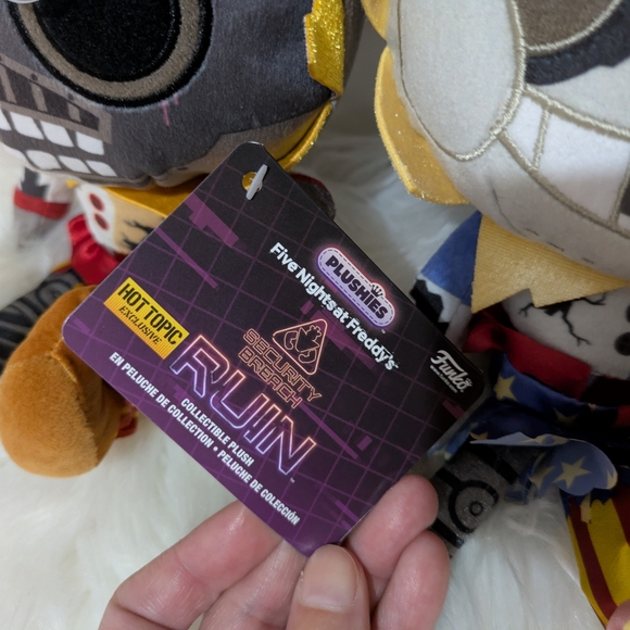 Five Nights at Freddy's FNAF Security Breach Ruin Sun & Moon 7” Funko Plush Toys - Picture 3 of 7